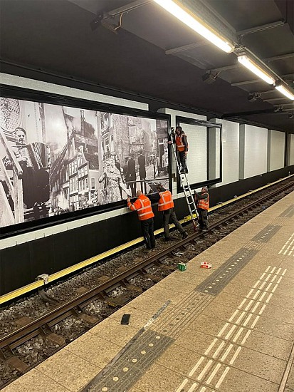 'Groeten Uit De Nieuwmarkt. 2023 metrostation Nieuwmarkta